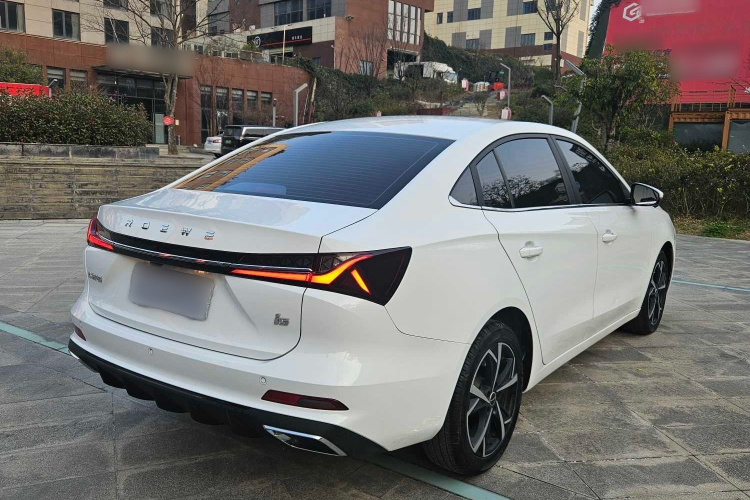 荣威i5 2023款 1.5L CVT尊荣版车身外观6003