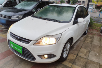 福特 福克斯 2013款 三厢经典 1.8L 自动百万纪念版