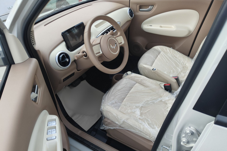 五菱汽车 宏光MINIEV 2025款 四门版 进阶款中控内饰7001