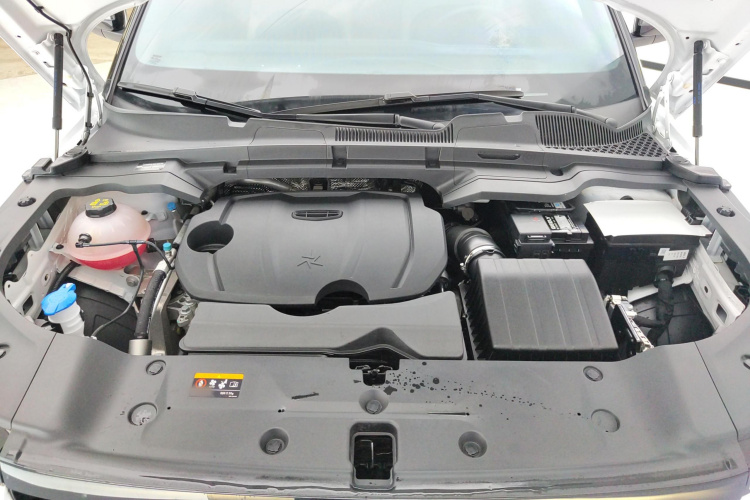 吉利汽车 吉利icon 2023款 1.5TD 巧克力醇巧版机舱底盘24