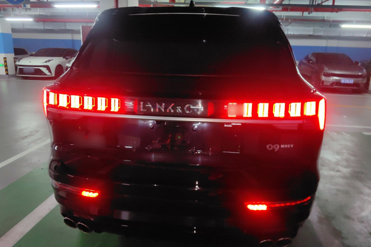 领克09 2024款 2.0T 四驱运动版 五座车身外观6004