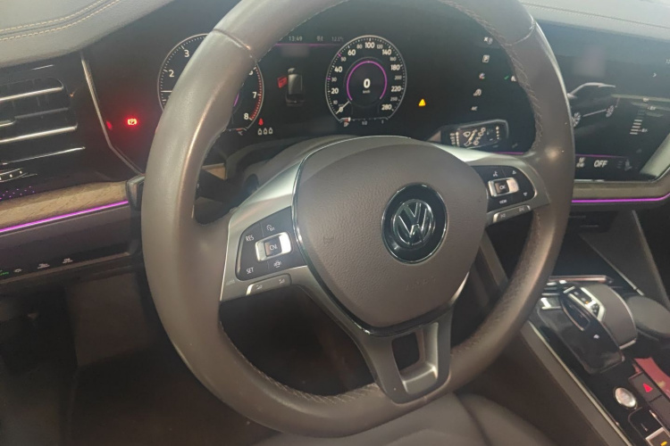 大众 途锐 2019款 2.0TSI 锐翼版 国V中控内饰13