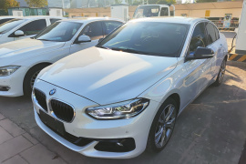 宝马1系 2018款 改款 120i 设计套装型