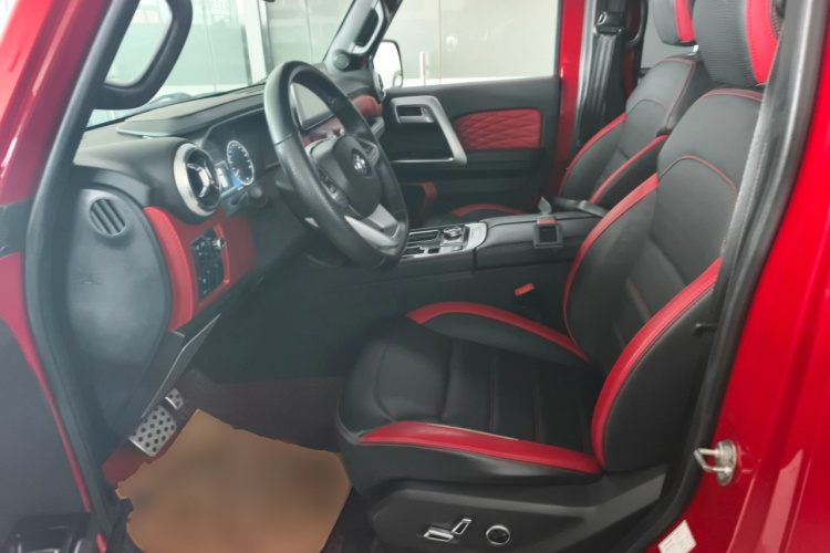 北京BJ40 2019款 2.0T 自动四驱城市猎人版旗舰型 国V中控内饰19