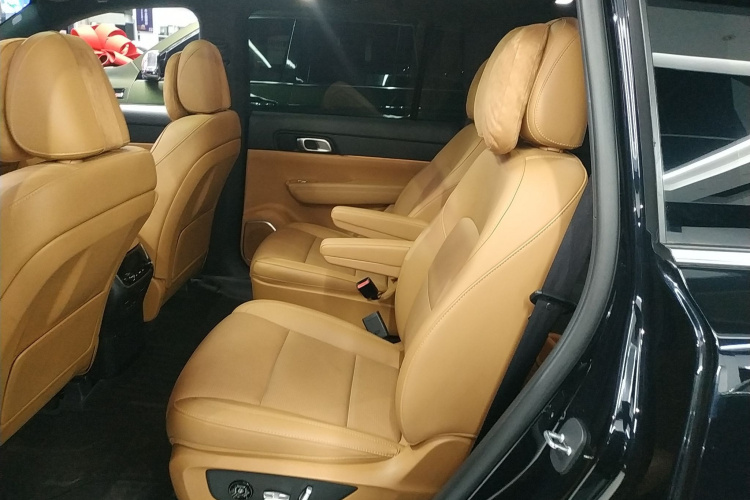 理想汽车 理想ONE 2021款 增程6座版中控内饰21