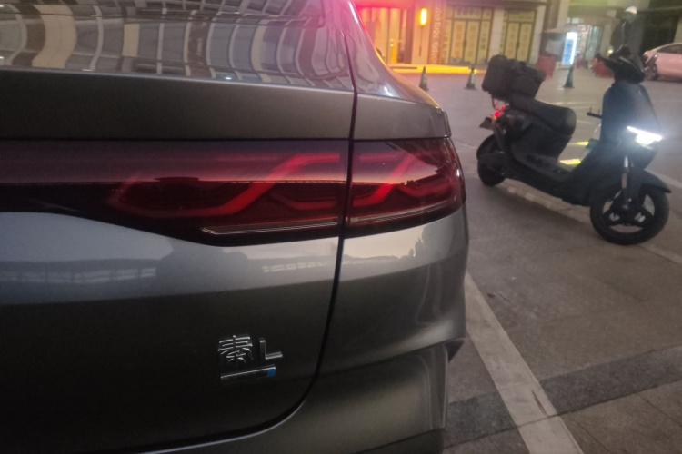 比亚迪 秦L 2025款 DM-i 智驾版 120KM领先型车身外观6006