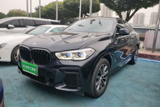 宝马X6 2022款 改款 xDrive40i M运动套装