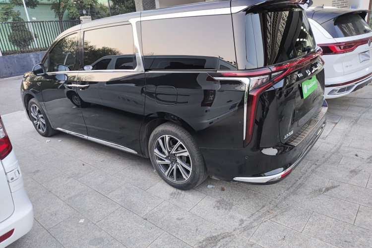 上汽大通MAXUS 大通G90 2022款 2.0T 星际七座版车身外观6003