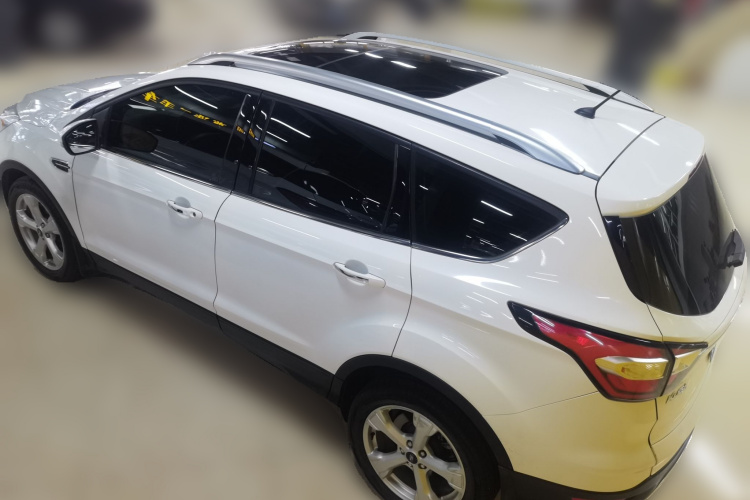 福特 翼虎 2017款 EcoBoost 245 四驱铂翼型车身外观5