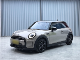 MINI 2023款 1.5T COOPER 艺术家