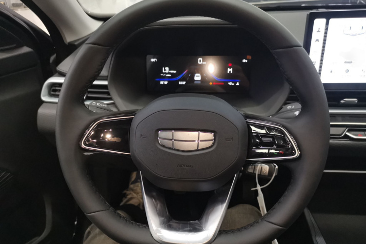 吉利汽车 帝豪 2026款 第4代 400万纪念款 1.5L 手动超越型中控内饰13