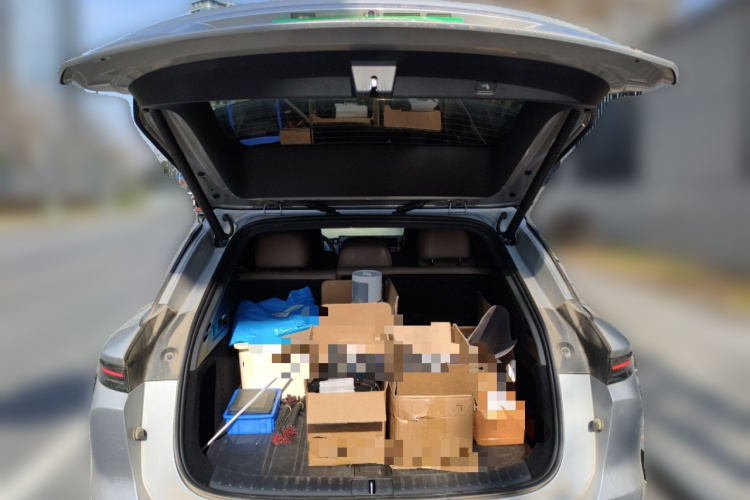 理想汽车 理想i6 2025款 两驱标准型中控内饰23