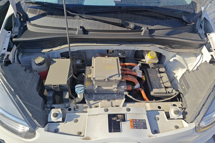 荣威 科莱威CLEVER 2022款 311km元气啵啵版机舱底盘24