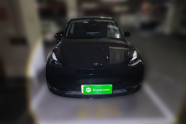 特斯拉 Model Y 2022款 后轮驱动版车身外观2