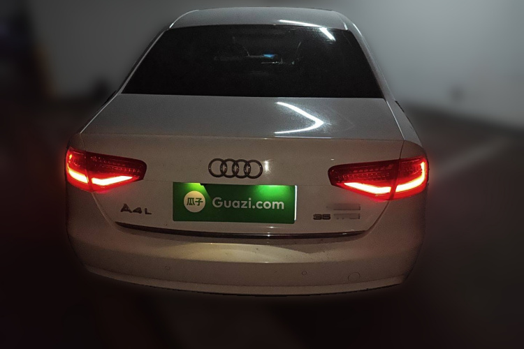 奥迪A4L 2013款 35 TFSI 自动标准型车身外观6004