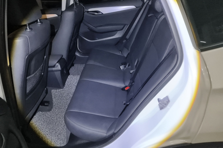 宝马X1 2013款 sDrive18i 领先型中控内饰7004