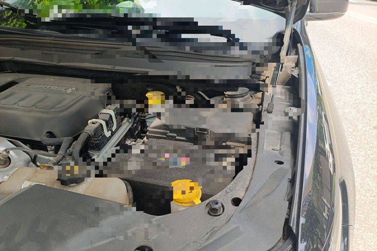 Jeep 自由光 2020款 2.0T 两驱领先版局部细节9007