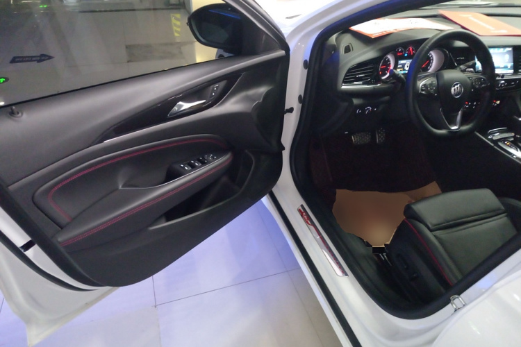 别克 君威 2019款 GS 28T 精英型 国VI中控内饰7003