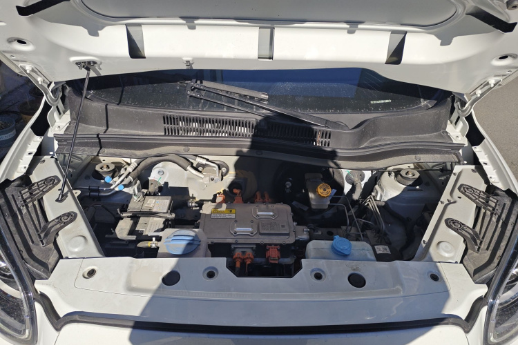 零跑汽车 零跑T03 2024款 310舒享版机舱底盘24