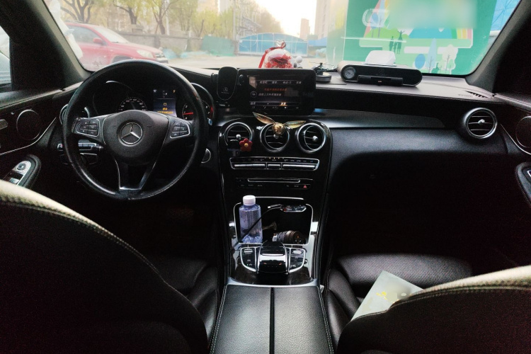 奔驰GLC 2016款 GLC 260 4MATIC 豪华型中控内饰12