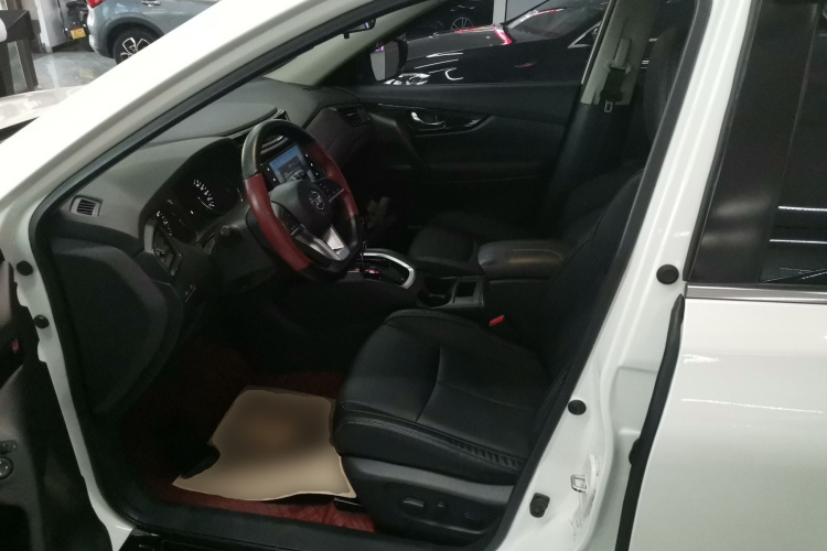 日产 奇骏 2021款 2.0L CVT 2WD XL ITS智联舒适版中控内饰19