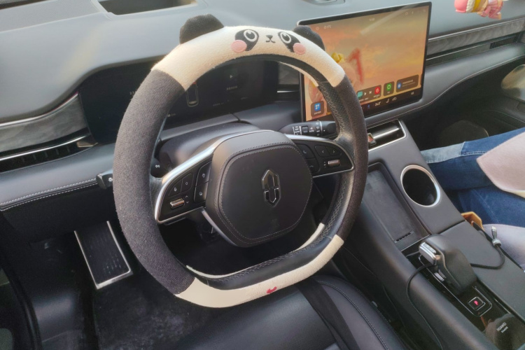 鸿蒙智行 问界M5 2022款 增程四驱旗舰版中控内饰13