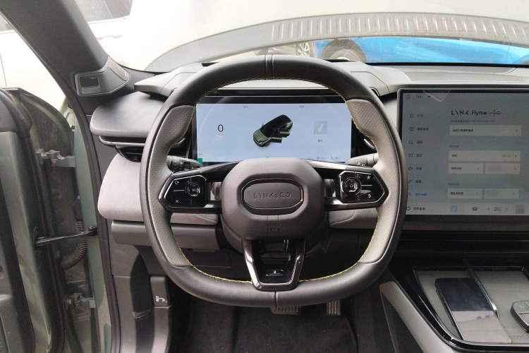 领克08 EM-P 2023款 220km 四驱性能Halo中控内饰13