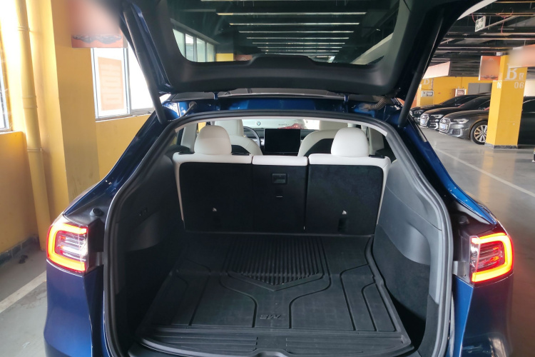 特斯拉 Model Y 2021款 长续航全轮驱动版机舱底盘23