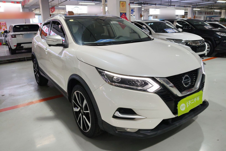 日产 逍客 2021款 2.0L CVT旗舰版车身外观3