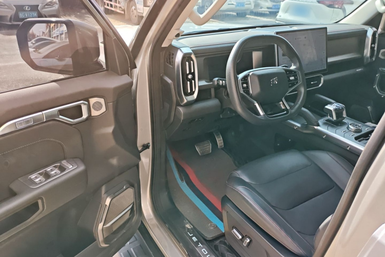 捷途山海 捷途旅行者C-DM 2024款 C-DM 129KM 林野版中控内饰20