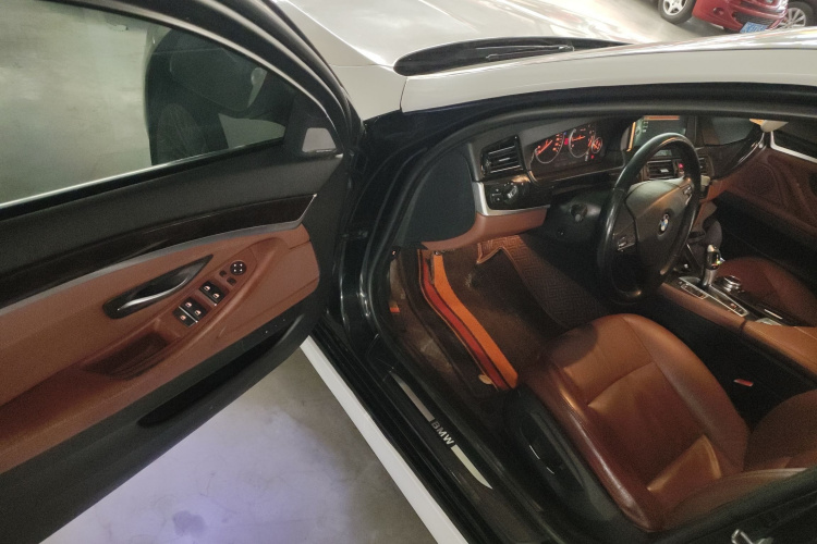 宝马5系 2014款 525Li 领先型中控内饰7003