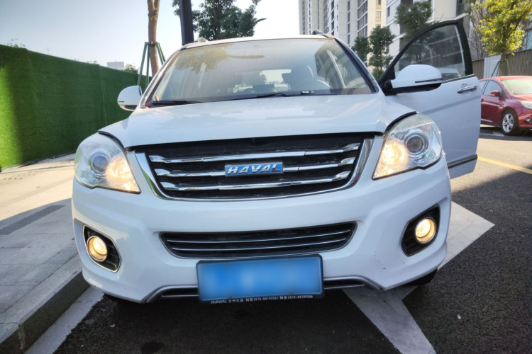哈弗H6 2016款 升级版 1.5T 自动两驱精英型车身外观2