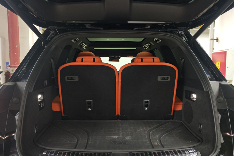 理想汽车 理想L8 2023款 Pro机舱底盘23