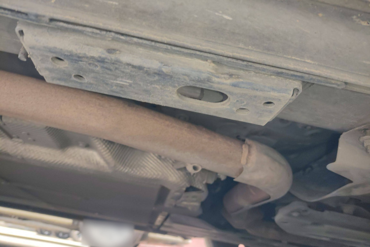 腾势D9 2022款 DM-i 970 四驱旗舰型局部细节9001