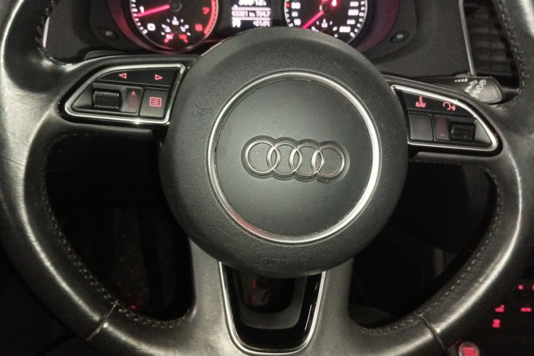 奥迪Q3 2016款 30 TFSI 风尚型中控内饰13