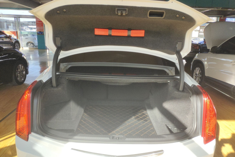 凯迪拉克ATS-L 2014款 25T 舒适型机舱底盘23