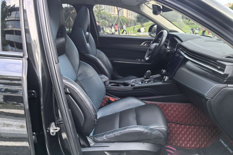 领克05 2022款 2.0TD 两驱耀Halo中控内饰7011