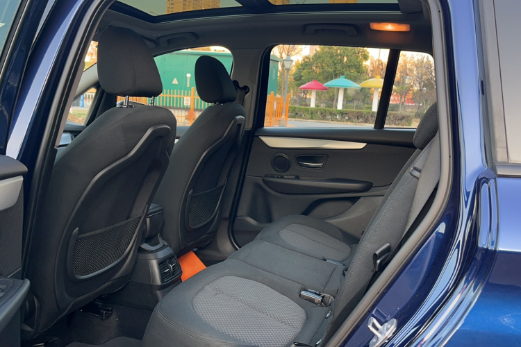 宝马2系多功能旅行车 2015款 218i 领先型中控内饰7007