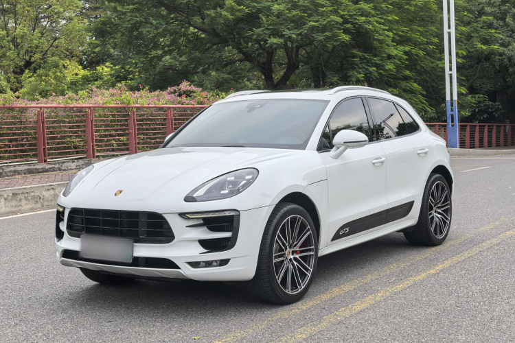 保时捷 2017款 Macan GTS 3.0T车身外观1