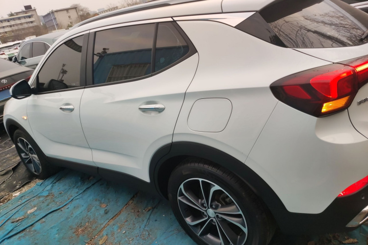 别克 昂科拉GX 2022款 332T CVT两驱豪华型车身外观4