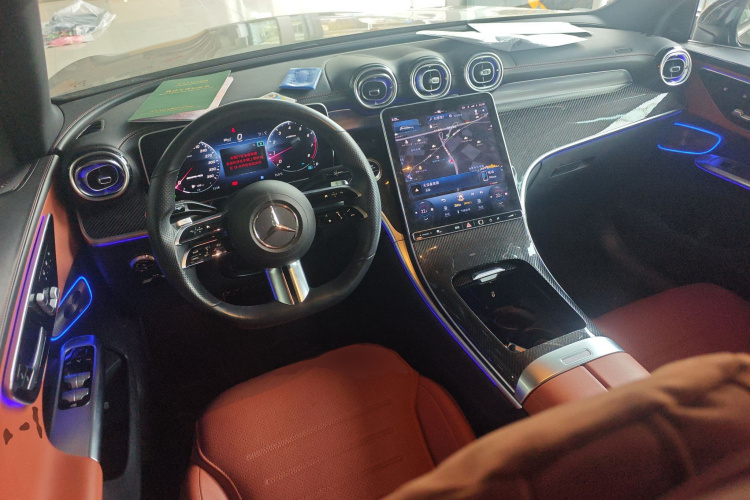 奔驰GLC 2023款 GLC 260 L 4MATIC 豪华型 5座中控内饰12
