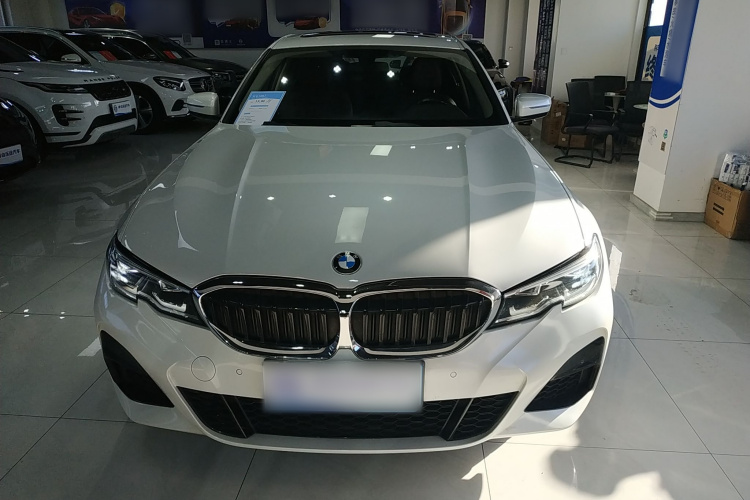 宝马3系 2022款 改款 320Li M运动套装车身外观6001