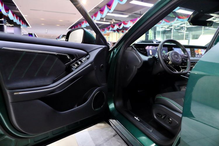 岚图汽车 岚图FREE 2025款 318 318km 后驱环游版中控内饰7001