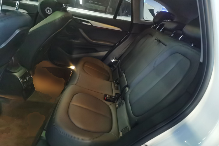 宝马X1 2019款 sDrive20Li 领先型中控内饰21