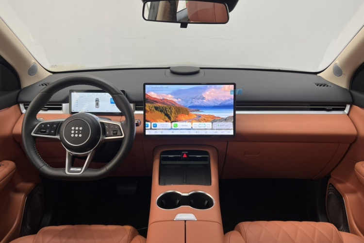 蓝电E5 PLUS 2026款 165km 长续航先享版Ultra 7座中控内饰7006