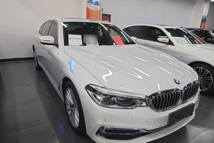 宝马5系 2020款 530Li 领先型 豪华套装车身外观6006