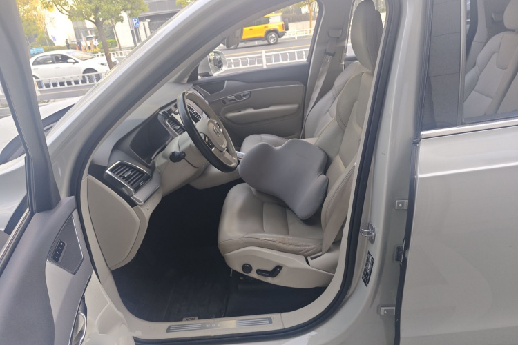 沃尔沃XC90 2020款 T5 智行豪华版 7座中控内饰19