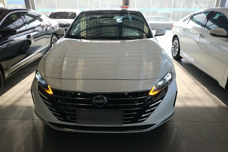 日产 天籁 2022款 2.0L XL-Upr 优享版车身外观2