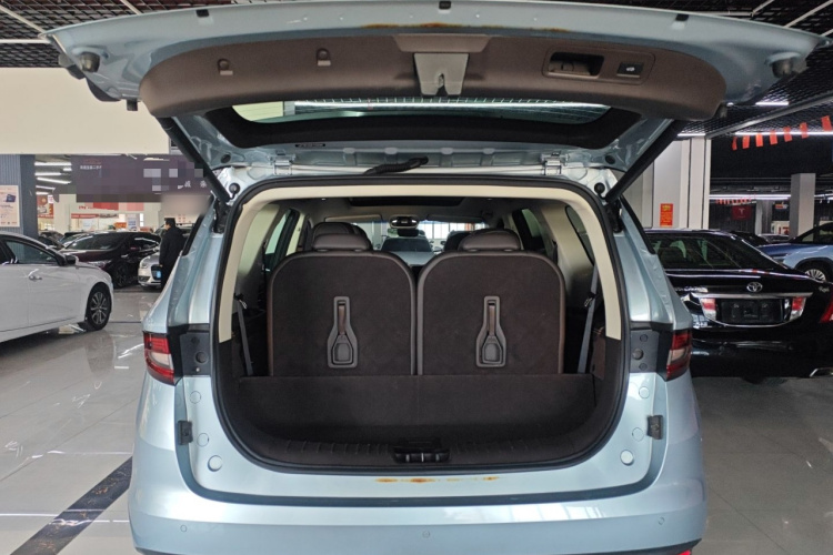 吉利汽车 嘉际新能源 2019款 1.5TD PHEV 臻享型机舱底盘23