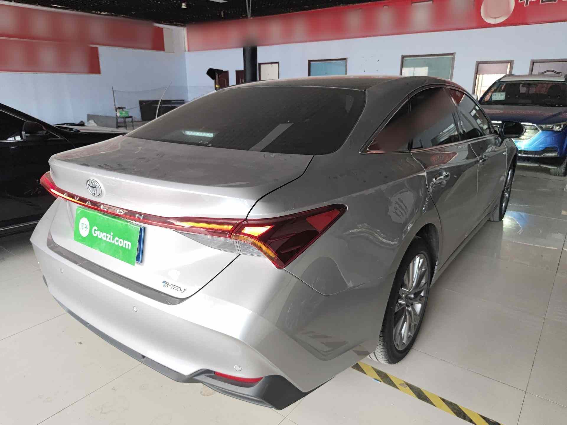 丰田 亚洲龙 2024款 双擎 2.0L 豪华版(5)